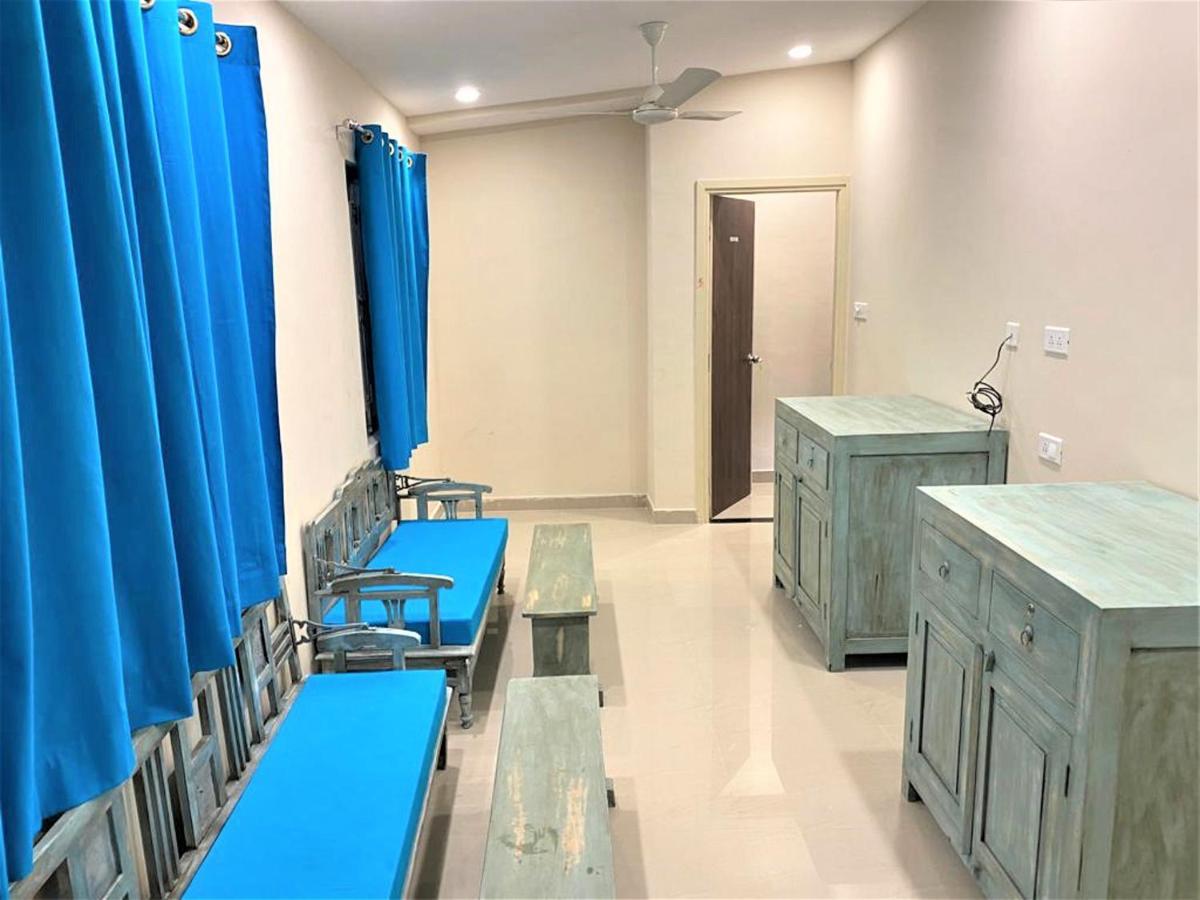 Shikhar Bunglow - A Stunning Valley View Bungalow In Mount Abu Bed and Breakfast Exteriör bild