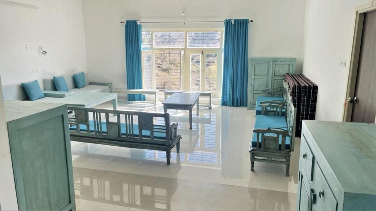 Shikhar Bunglow - A Stunning Valley View Bungalow In Mount Abu Bed and Breakfast Exteriör bild
