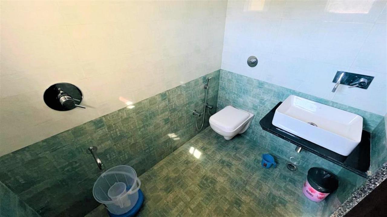 Shikhar Bunglow - A Stunning Valley View Bungalow In Mount Abu Bed and Breakfast Exteriör bild